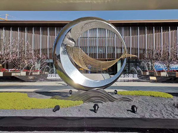 雕塑公司是否提供室內外不同場(chǎng)景的雕塑定制